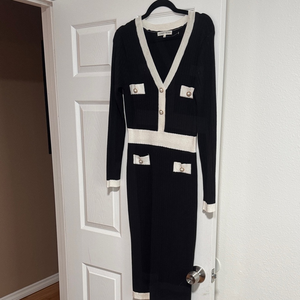 Chic Black and Cream Long Sleeve Dress
